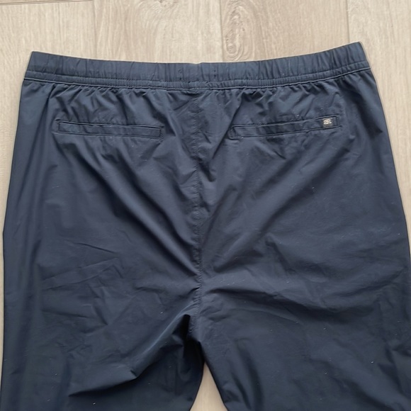 Banana Republic Men’s navy blue parachute pants. Pre-owned. Like new. Size XL - Picture 7 of 13